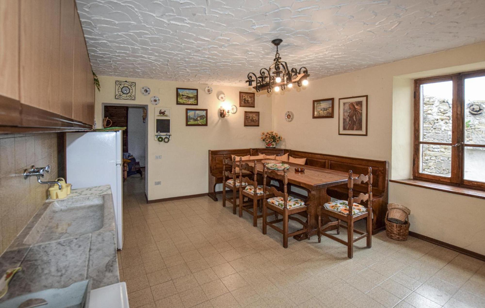 Pet Friendly Home In Palagnana With Wifi Exterior photo